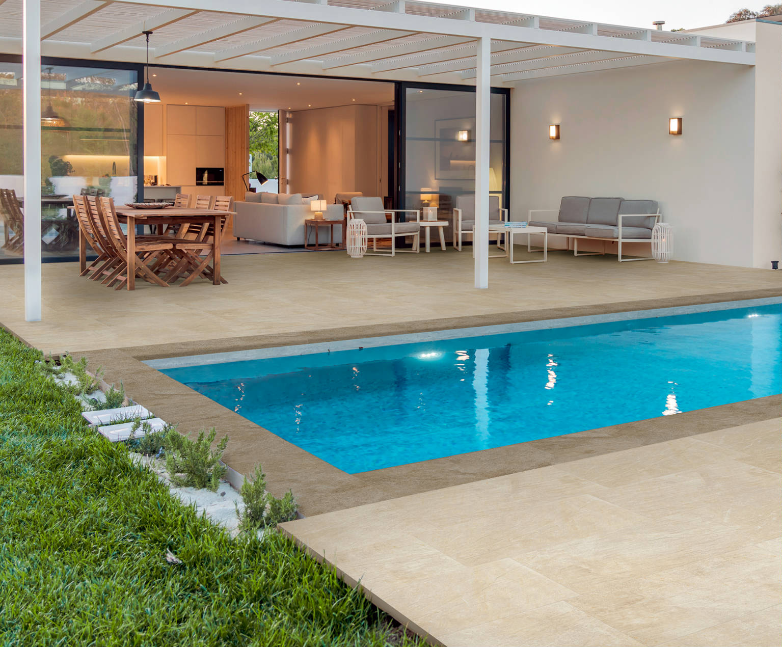 REDSTONE BEIGE · ANTISLIP | Keros