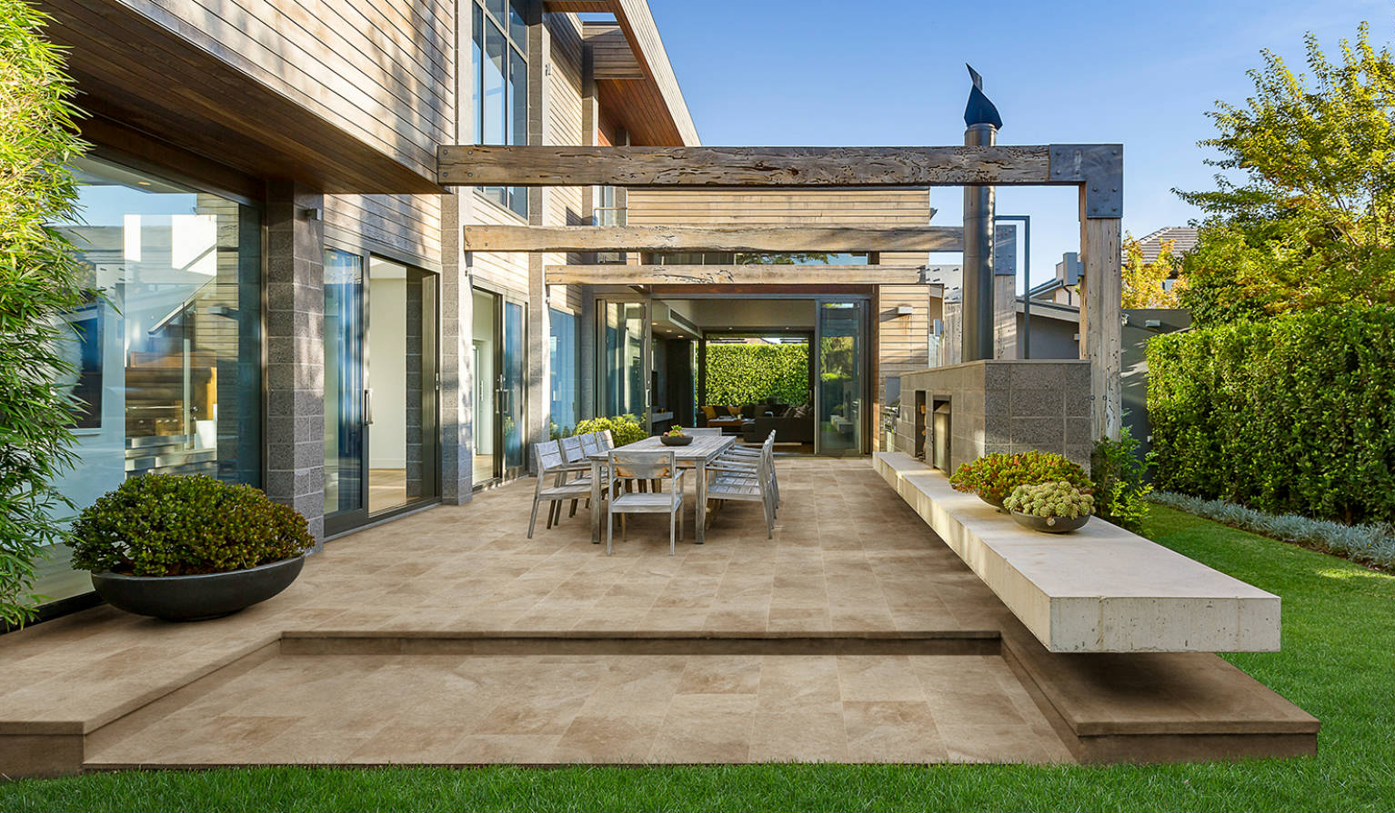 REDSTONE CREMA · ANTISLIP | Keros